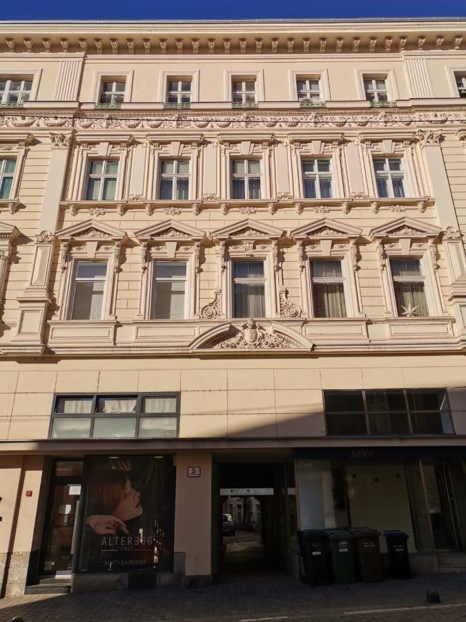 Deluxe Apartments Ria Zagreb Buitenkant foto