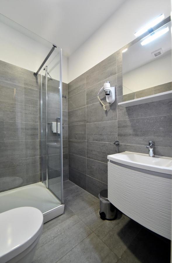 Deluxe Apartments Ria Zagreb Buitenkant foto