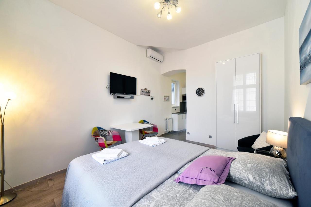Deluxe Apartments Ria Zagreb Buitenkant foto