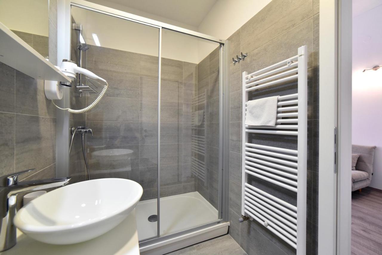 Deluxe Apartments Ria Zagreb Buitenkant foto