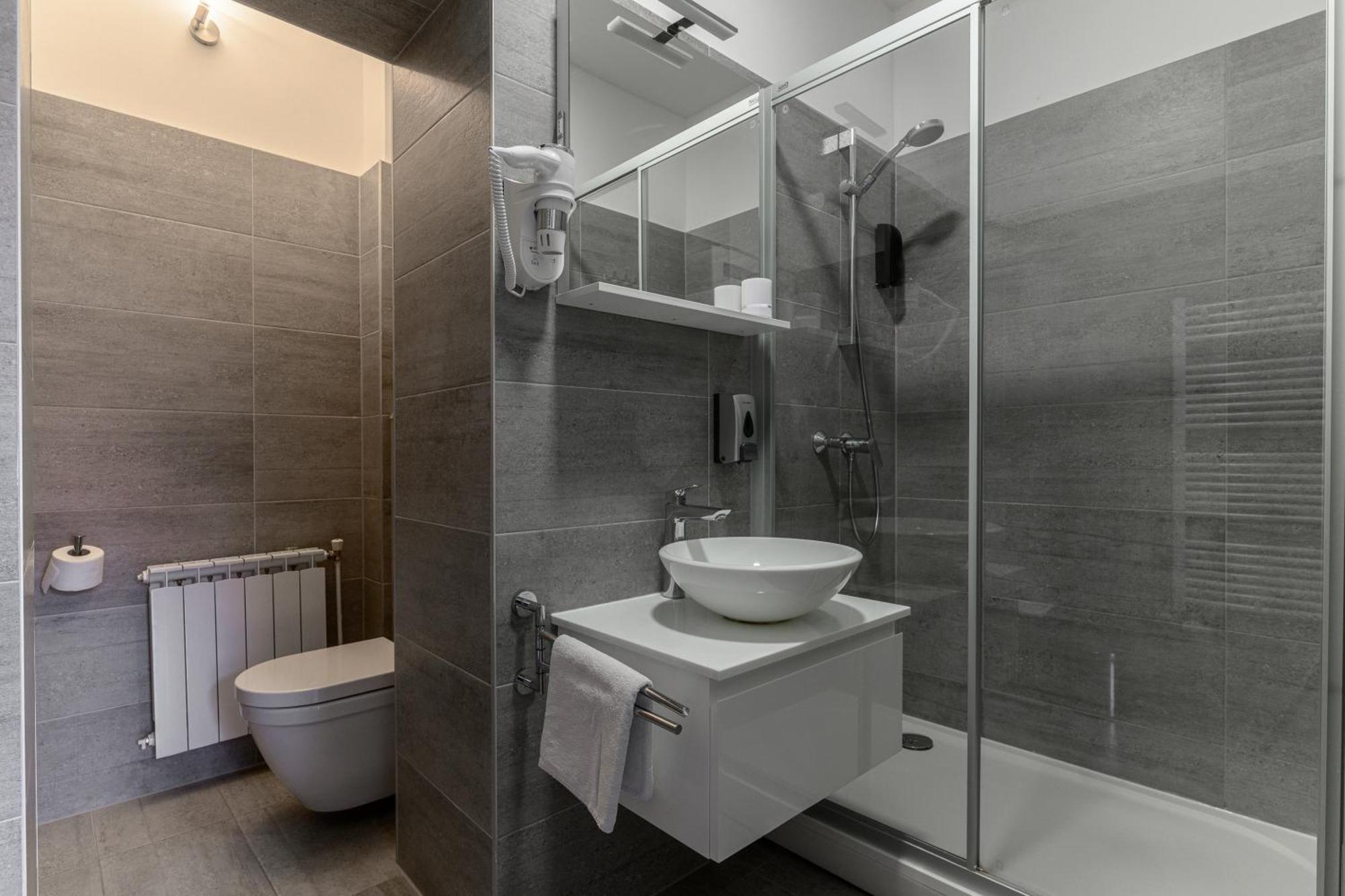 Deluxe Apartments Ria Zagreb Buitenkant foto