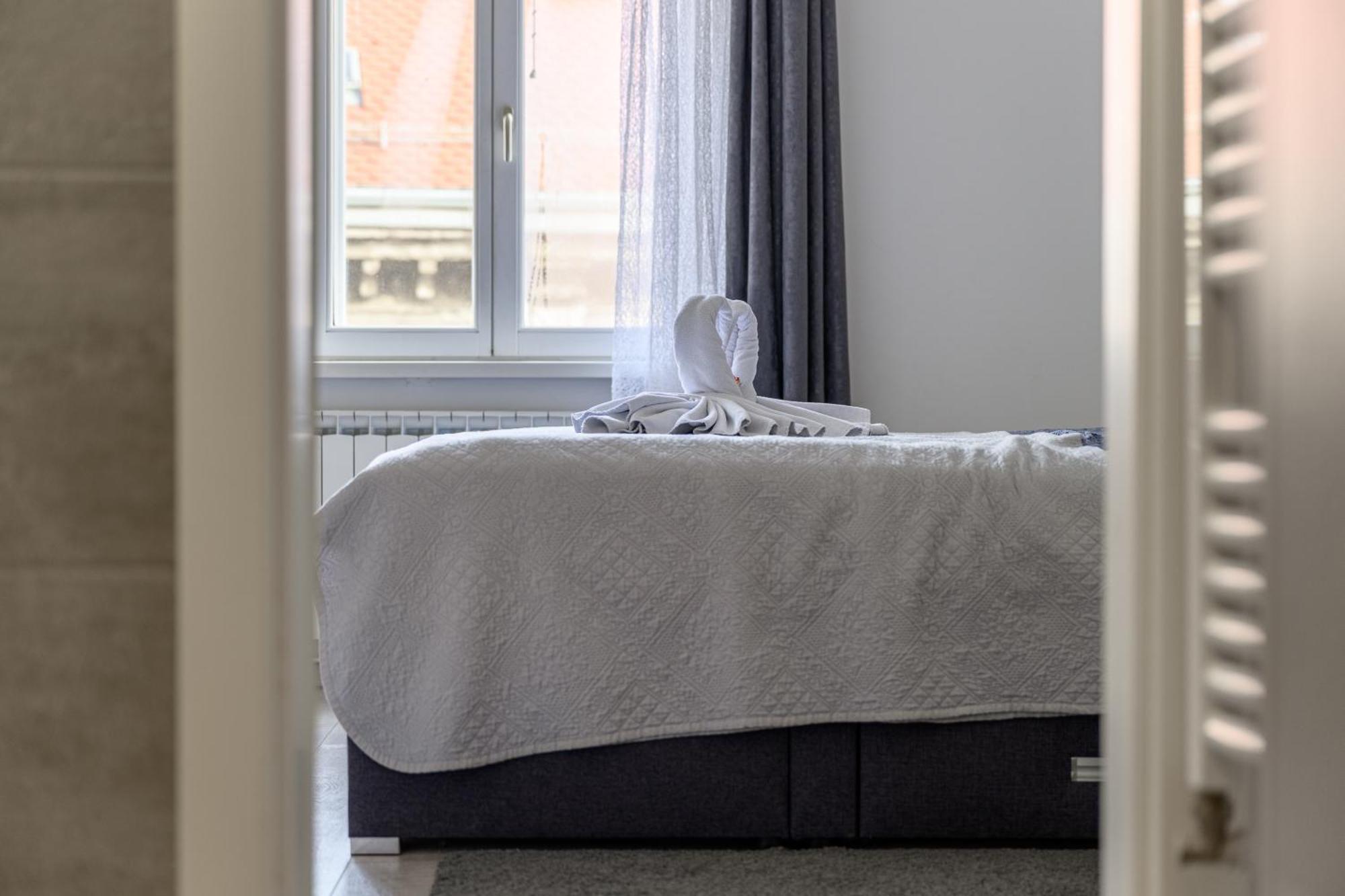 Deluxe Apartments Ria Zagreb Buitenkant foto